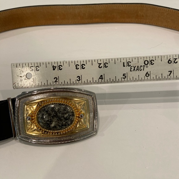 Levi’s belt buckle. Grey stone &metal. Western. Yellowstone. - Picture 8 of 8